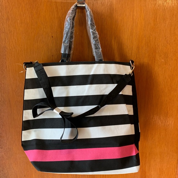 VICTORIA’S SECRET CROSSBODY TOTE BAG! Embroidered Detachable Strap B&W NWT - Picture 2 of 8